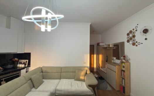 OKAZION – Apartament 2+1 për shitje në Fresk!