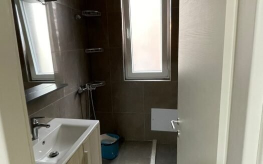 3+1+2 per qera cmimi 600 EUR